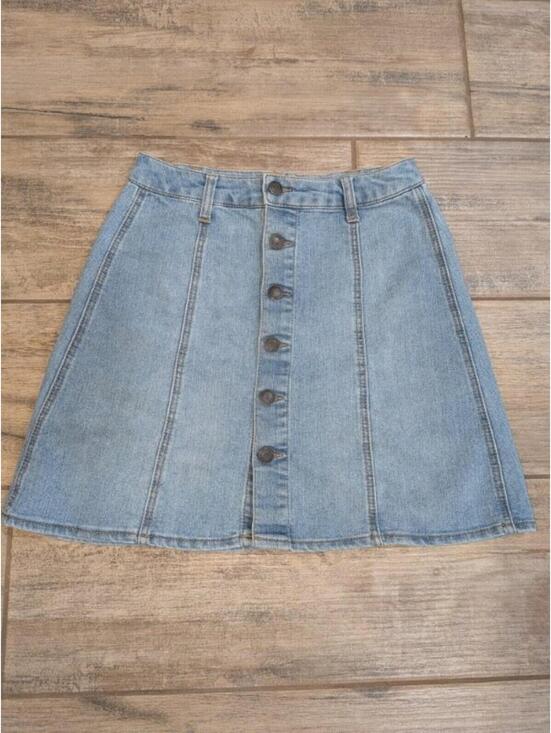 Dresses & Skirts - Womens Blue Mossimo denim mini‎ skirt with button front Size 2